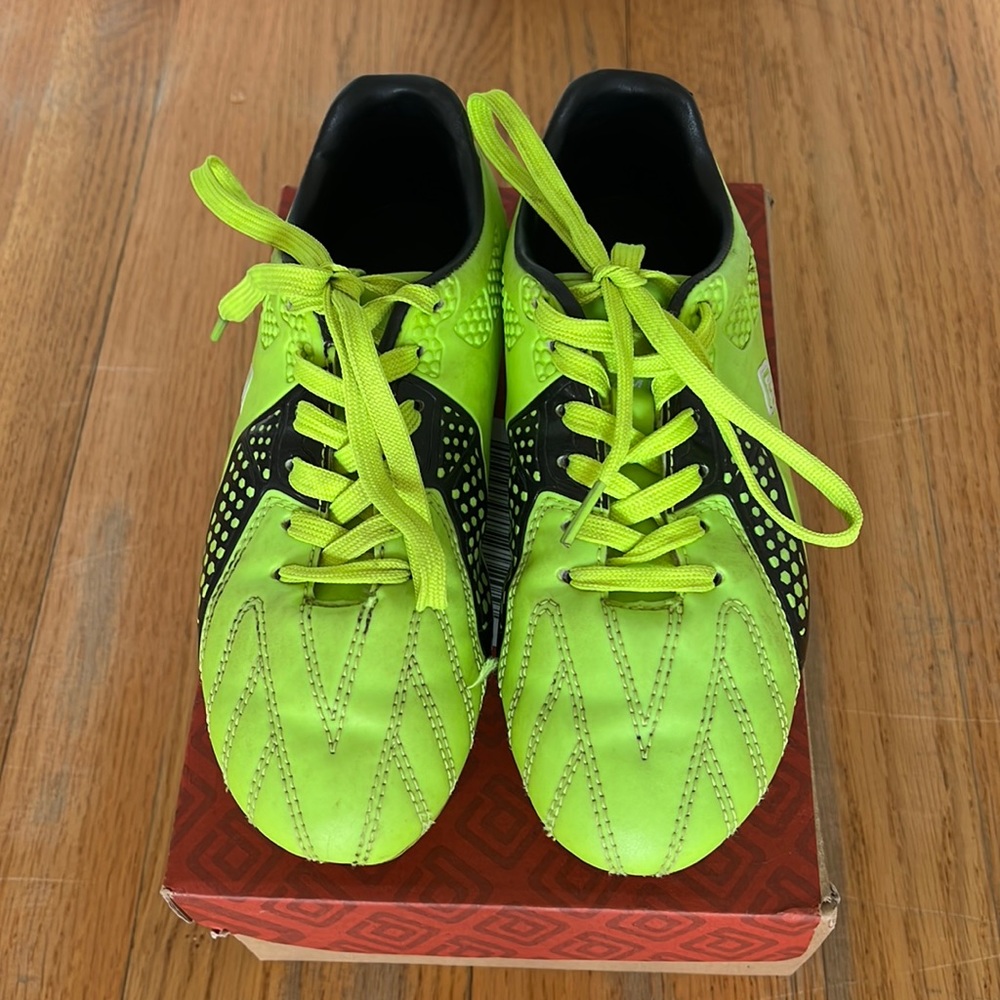 Soccer cleats, size 1